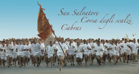 Op blote voeten in Cabras, een oude traditie van Sardinië